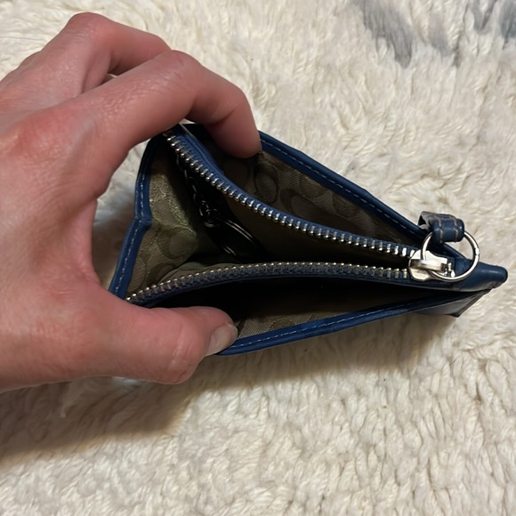 Vintage Coach Leather keychain wallet skinny mini in blue - Picture 7 of 8